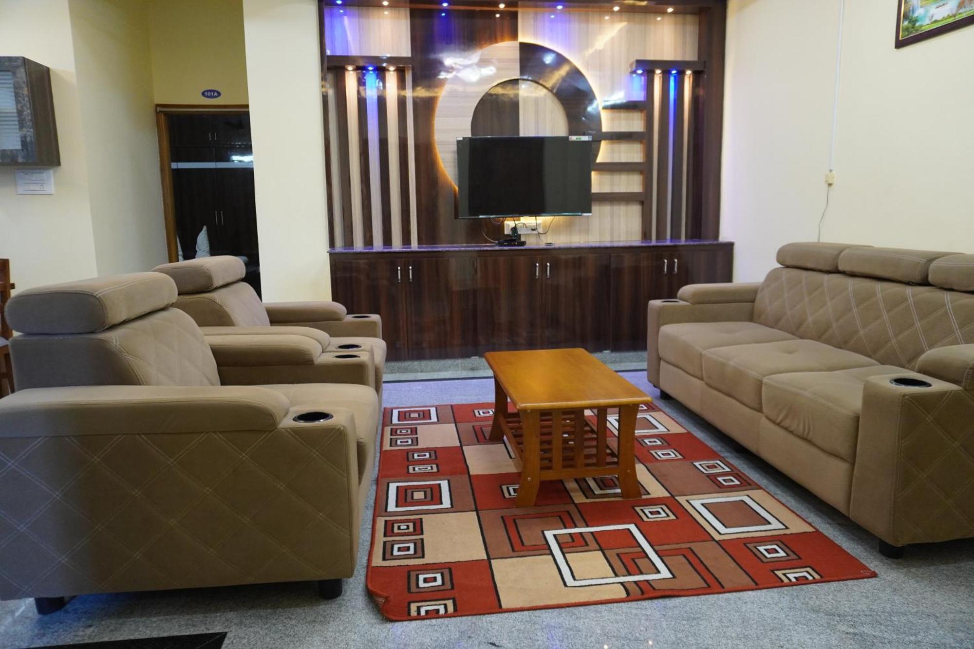 Tirumala Premium Home Stay Tirupati Ngoại thất bức ảnh